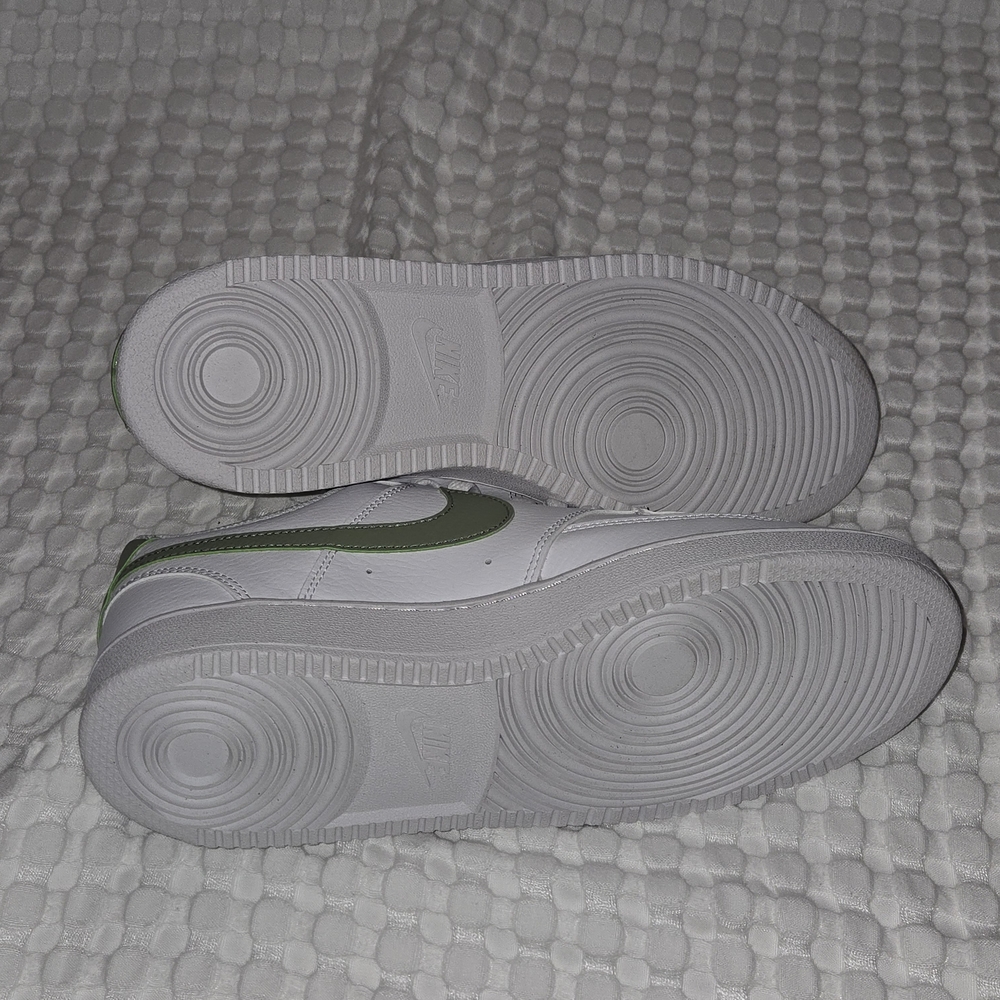 Nike White and Olive Sneakers - Picture 4 of 5